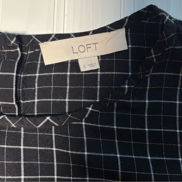 LOFT Women’s Black and White Checkered Top Tiered Bell Sleeves Size Small - Picture 3 of 5